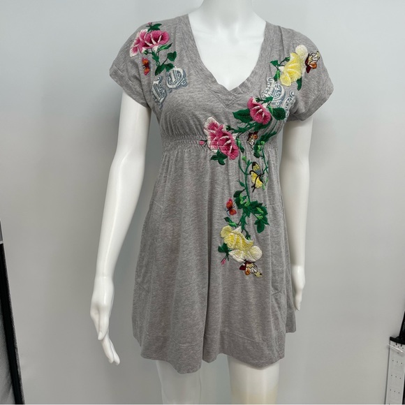 JWLA Made With Love Size S Tunic Top Embroidered Floral Pockets V Neck - Picture 1 of 10